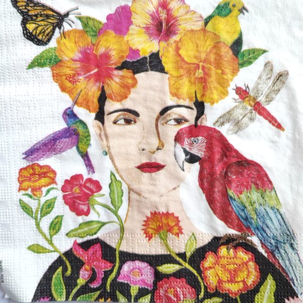 MUJER CON FLORES